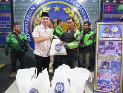 Rutan Kelas I Medan Bagikan 50 Paket Bansos kepada Pengemudi Ojek Online