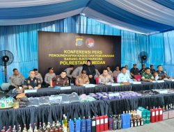 Polrestabes Medan Musnahkan Barang Bukti Tangkapan Narkotika jenis sabu, Ganja, dan Barang Ilegal, Berasal dari jaringan Luar Negeri dan mengapresiasi kinerja baik tiga Kapolsek di jajaran kota Medan